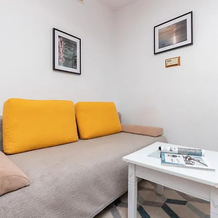 Sunny By Renters